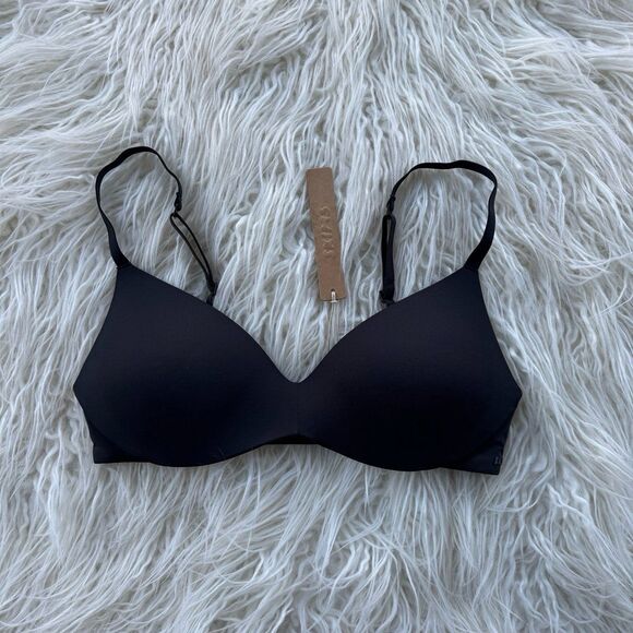 SKIMS Other - Skims Wireless Form Pushup Plunge Bra Onyx Size 32B
